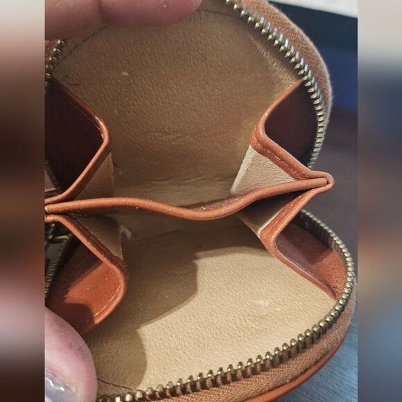 Dooney & Bourke Coin Bag - Picture 3 of 3